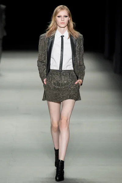Look 5